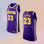Camiseta Los Angeles Lakers LeBron James NO 23 Statement Autentico Violeta