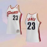 Camiseta Nino Cleveland Cavaliers LeBron James NO 23 Mitchell & Ness 2003-04 Blanco