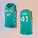 Camiseta San Antonio Spurs Gorgui Dieng NO 41 Ciudad 2022-23 Verde